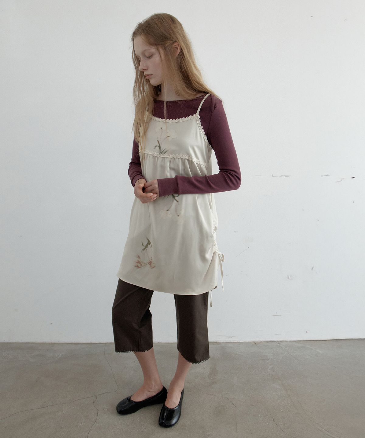 토아베(TOAVE) Dainty Floral Shirring Bustier (Cream)