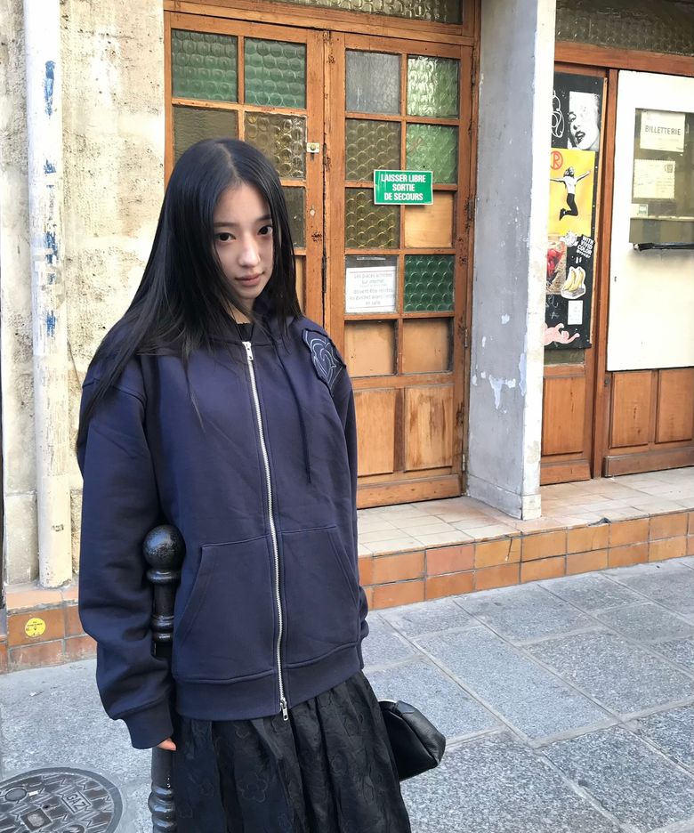 ROSE APPLIQUE ZIP-UP HOODIE_NAVY