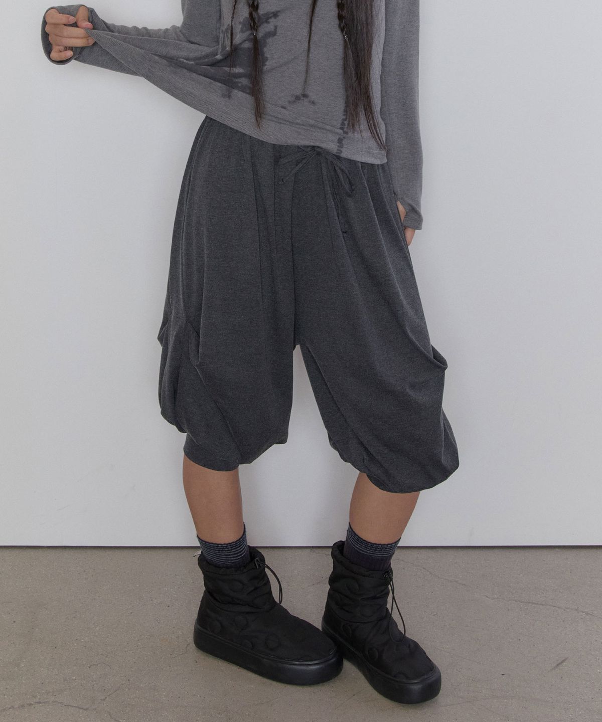타입서비스(TYPESERVICE) Gathered Balloon Pants [Charcoal]