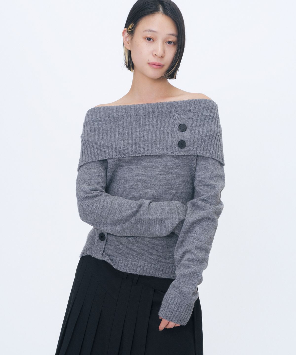 미세키서울(MISEKI SEOUL) Button off shoulder knit GREY