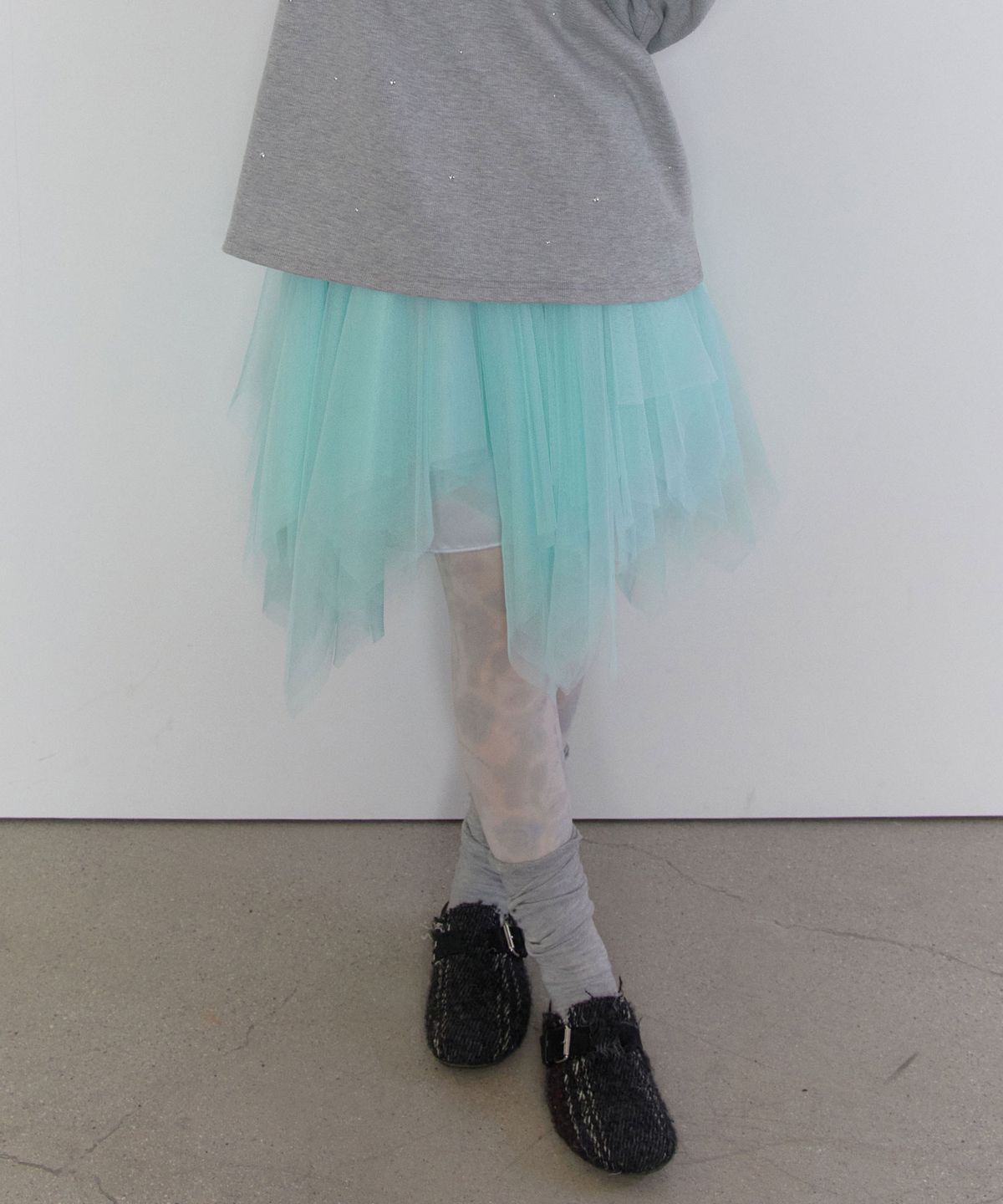 타입서비스(TYPESERVICE) Asymmetric Mesh Skirt [Mint]