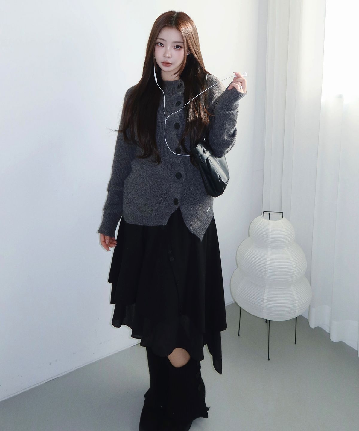 미세키서울(MISEKI SEOUL) Asymmetric line draped skirt BLACK