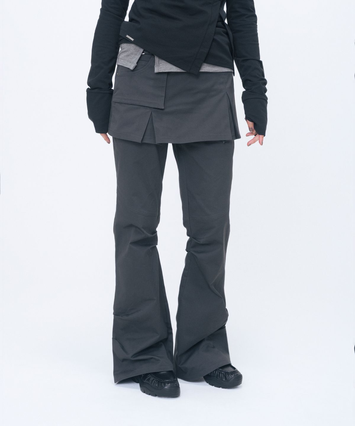 미세키서울(MISEKI SEOUL) One pocket layered skirt pants SET CHARCOAL