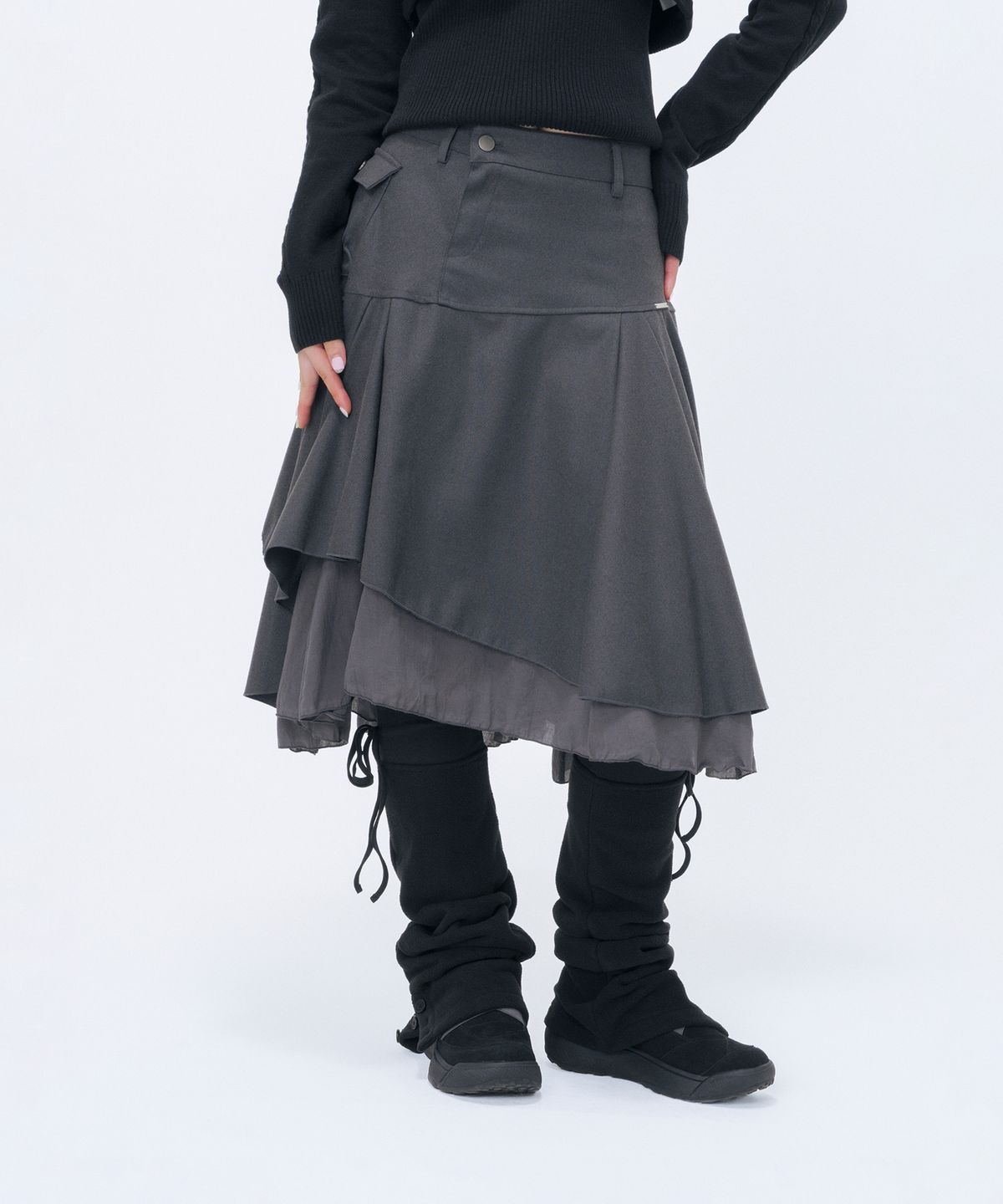 미세키서울(MISEKI SEOUL) Layered yoke flare midi skirt CHARCOAL