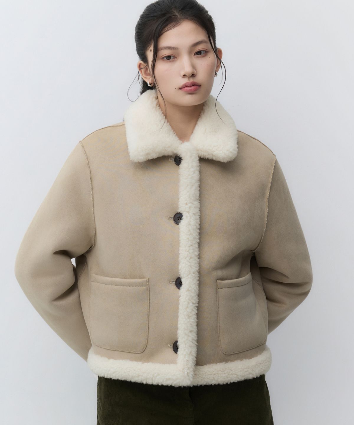 무신사 스탠다드 우먼(MUSINSA STANDARD WOMAN) 우먼즈 리버서블 신세틱 스웨이드 시어링 재킷 [베이지]