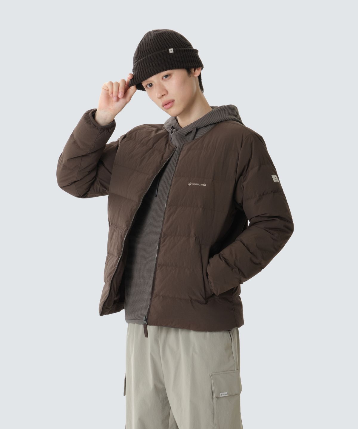 스노우피크 어패럴(SNOWPEAK APPAREL) 랜드 경량 다운 자켓 (S26WMGDJ60) Choco Brown