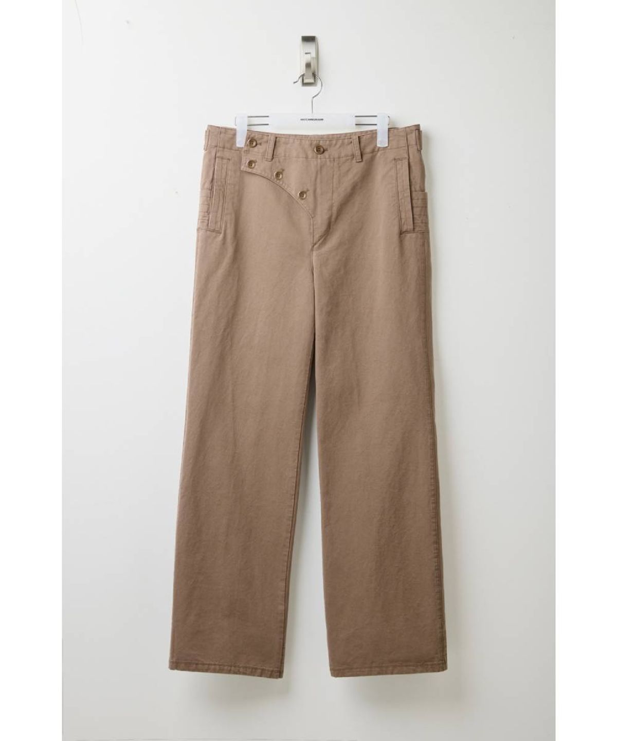 해칭룸(HATCHINGROOM) Flap Trousers Rose Brown