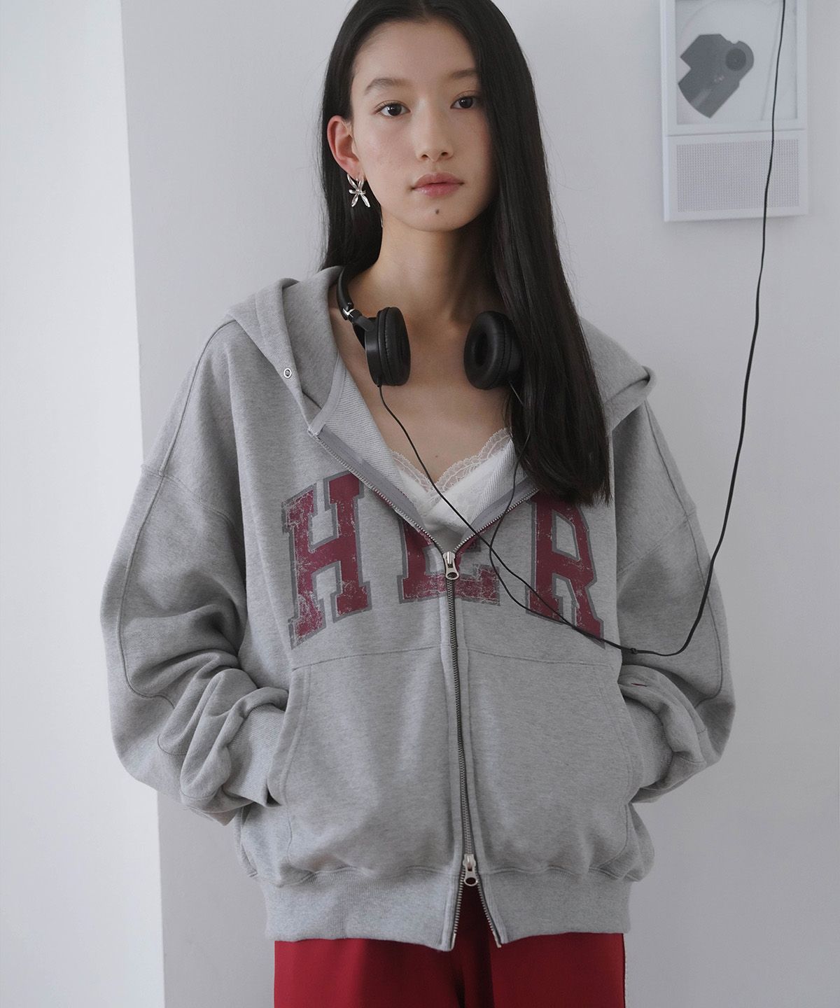 히어리(HEEARI) HER 오버사이즈 후드집업_그레이
