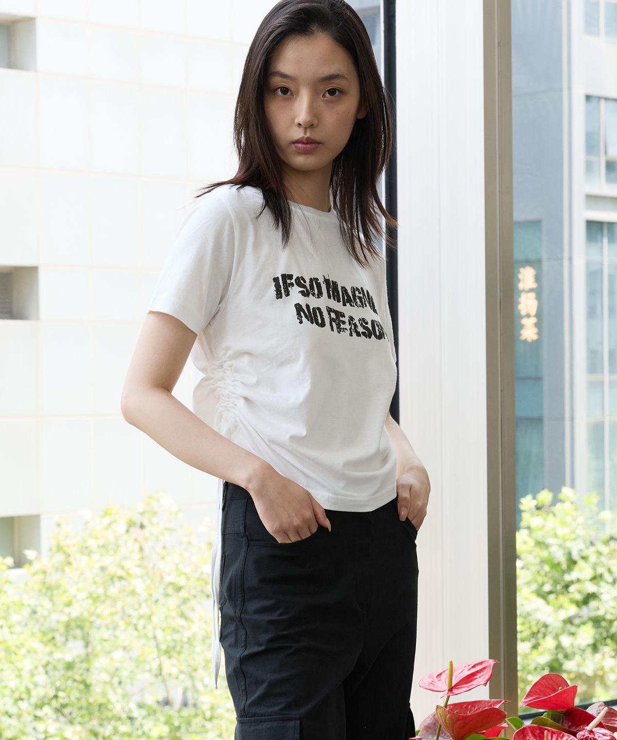 이프소마그넷(IFSO MAGNET) String Short Sleeve Print T-Shirt - WHITE