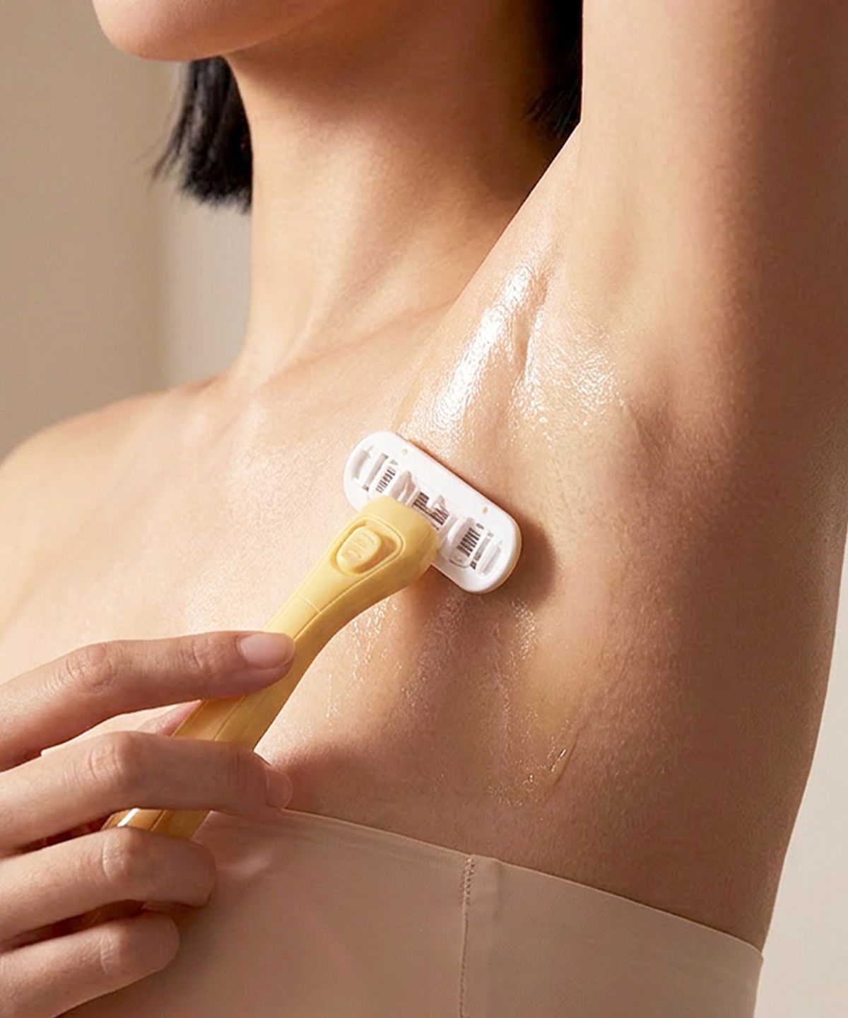 고릴라왁싱(GORILLA WAXING) 고릴라왁싱 푸딩터치 에센스 베리어 5중 블레이드 여성 면도기