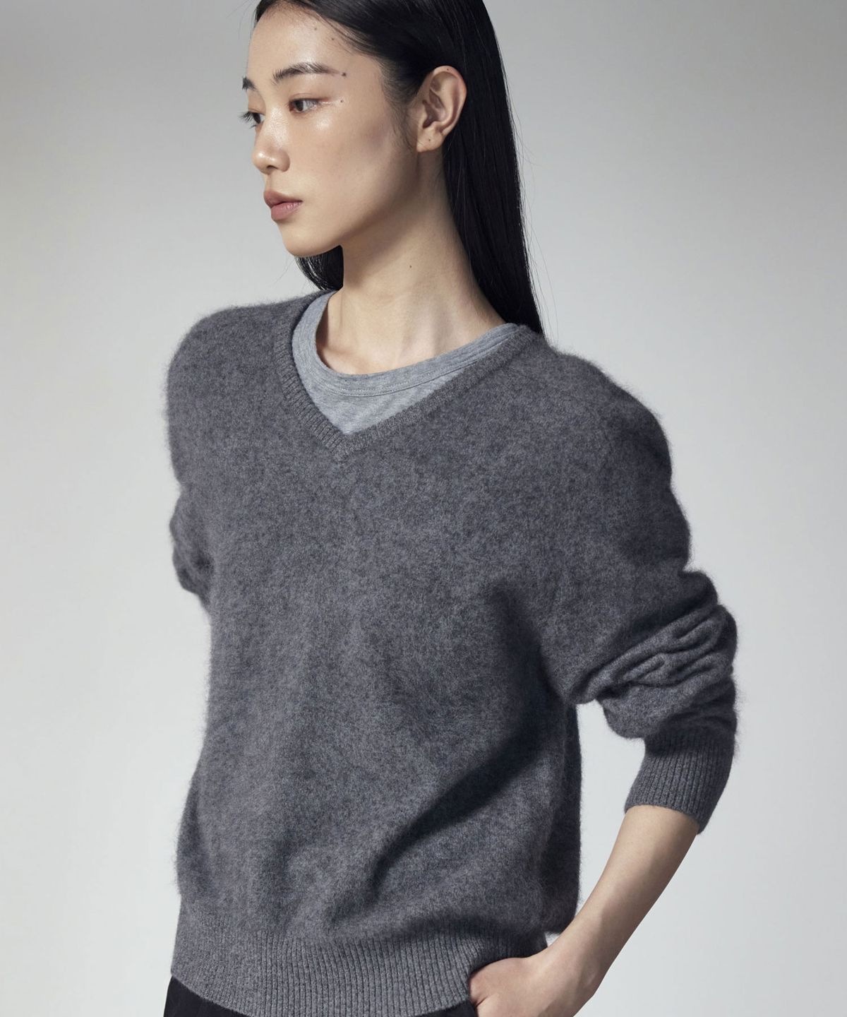 더니트컴퍼니(THEKNITCOMPANY) (우먼) 브러시드 울 캐시미어 브이넥 스웨터 6color