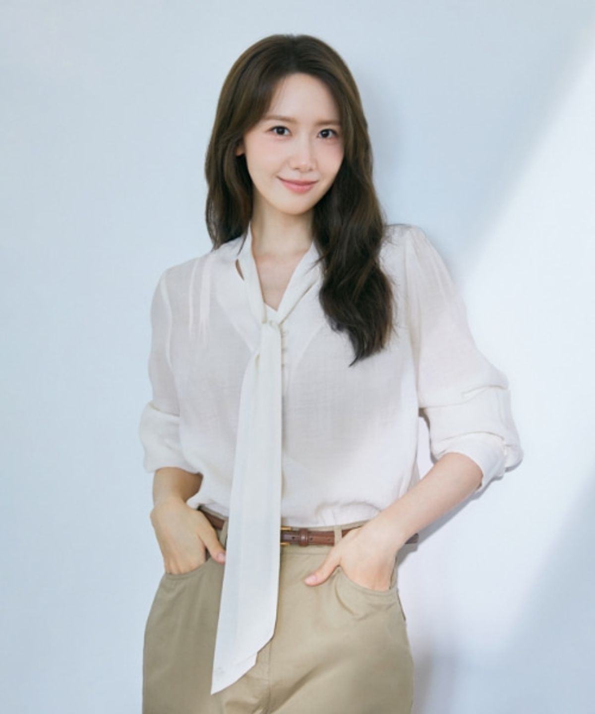 드파운드(DEPOUND) 브이넥 타이 블라우스 [아이보리]