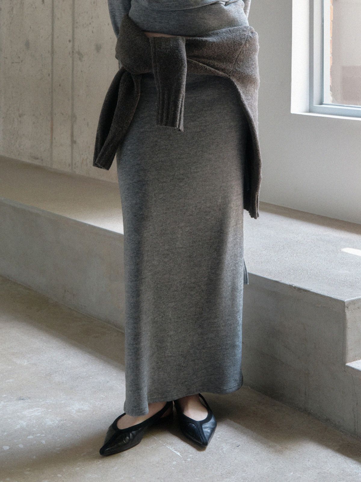소플러(SOFLER) LOZA MAXI SKIRT_GRAY