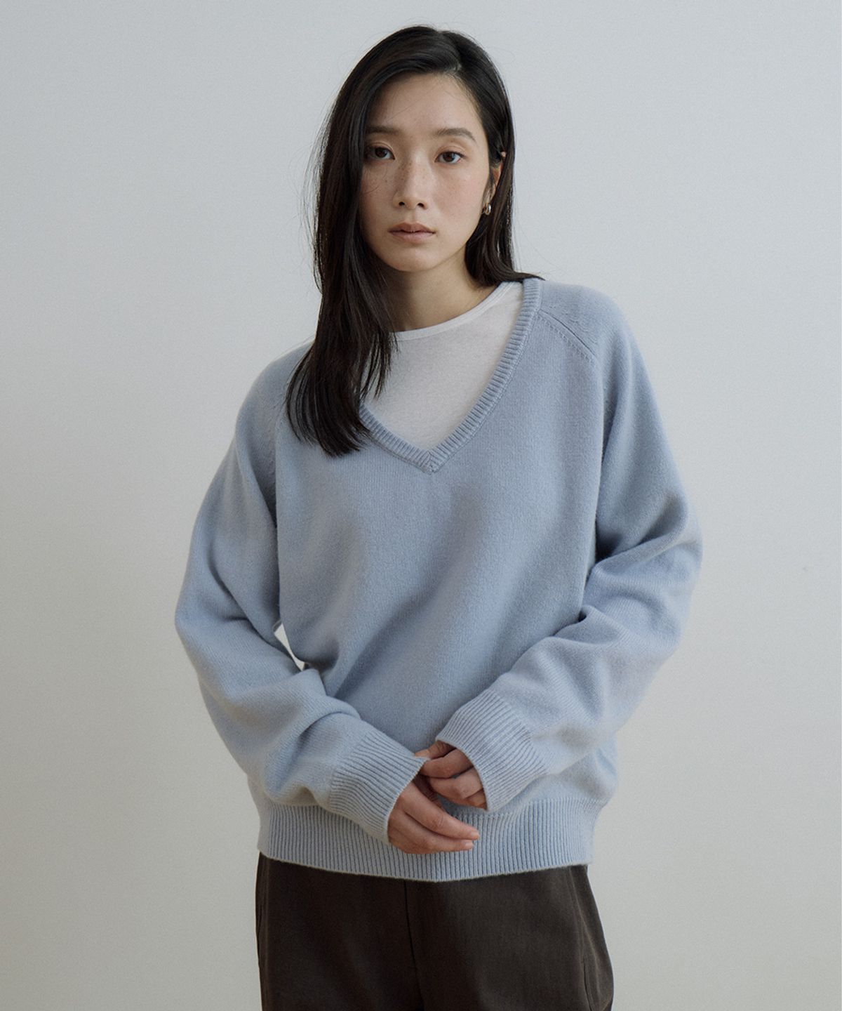링서울(LINGSEOUL) deep v-neck wool knit-sky blue