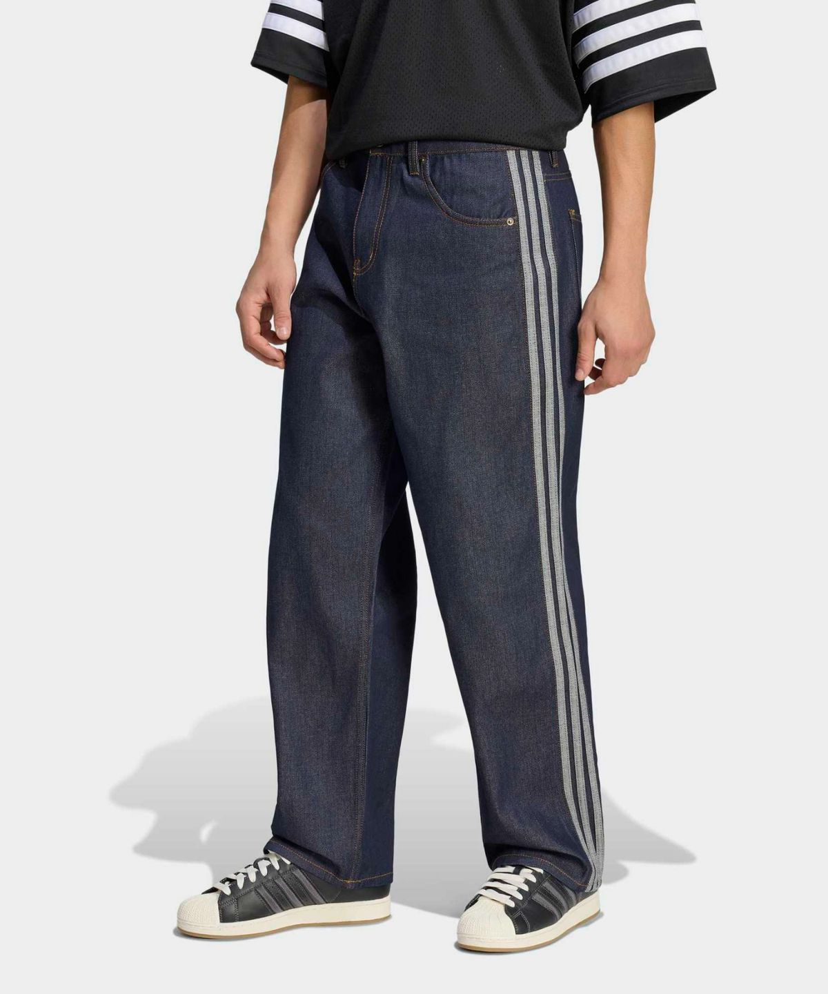 아디다스(ADIDAS) 파이어버드 데님 진 미드라이즈 스트레이트 레그 - 인디고데님 / KS6924