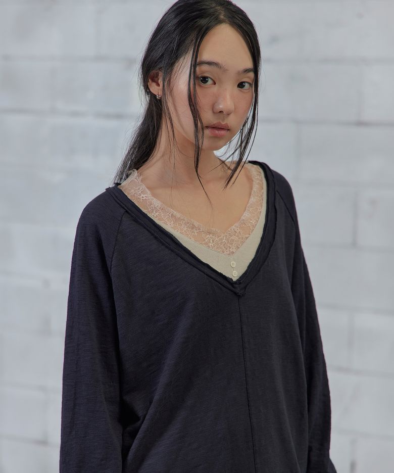 deep v-neck slub t-shirt (NA)