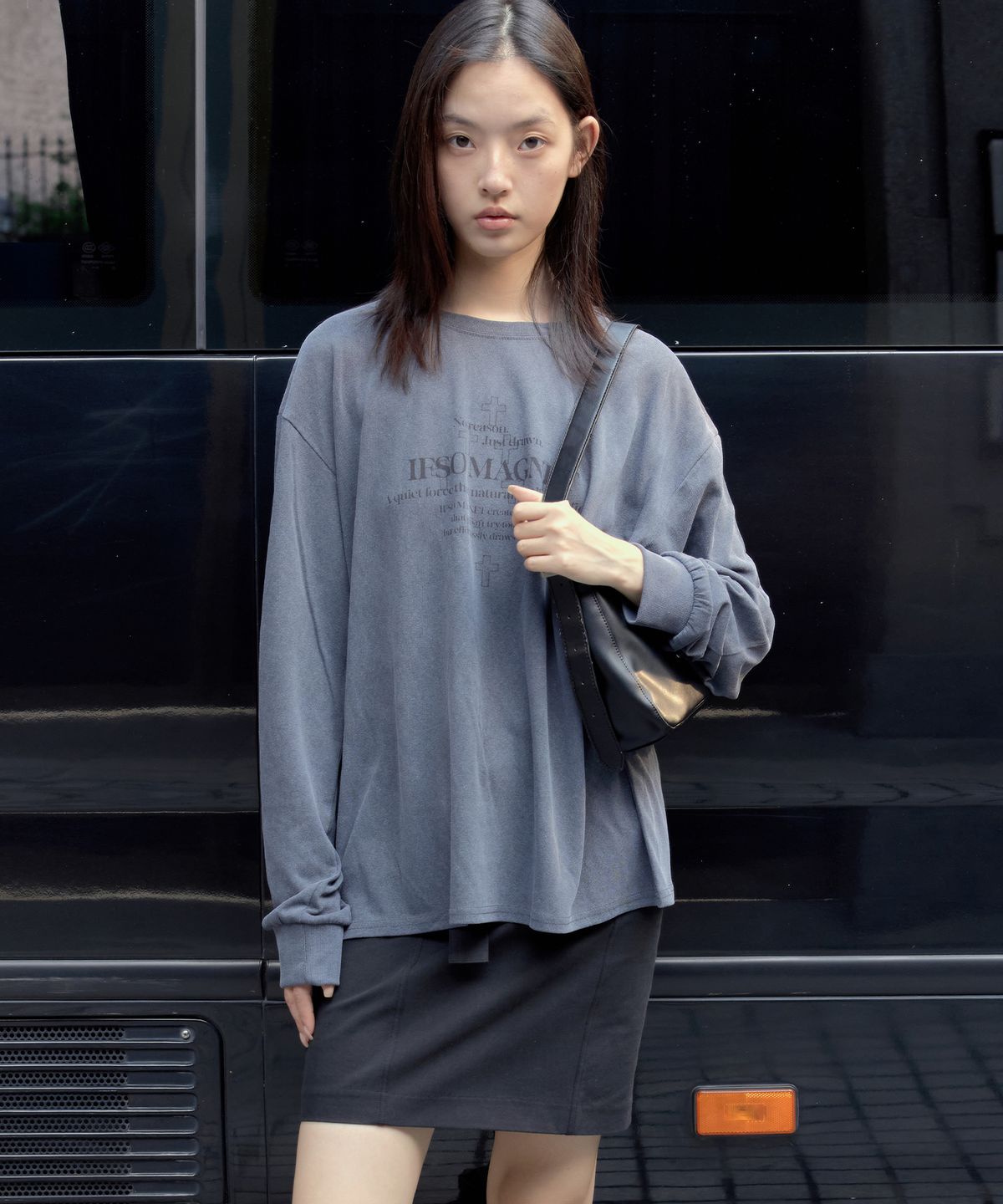 이프소마그넷(IFSO MAGNET) Pigment Printed Long Sleeve Tee - CHARCOAL