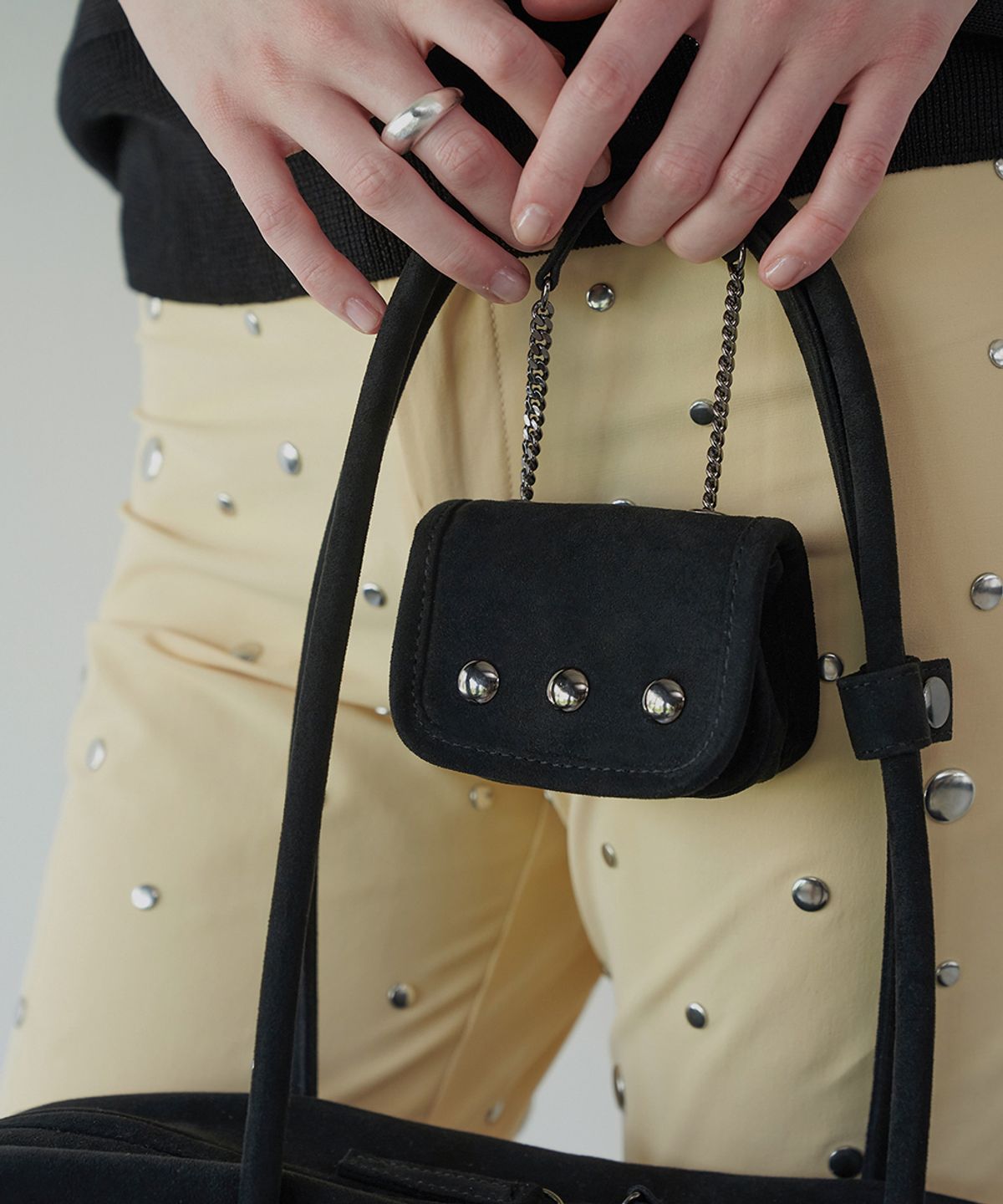 콰니(KWANI) Stud Baby Bag Black
