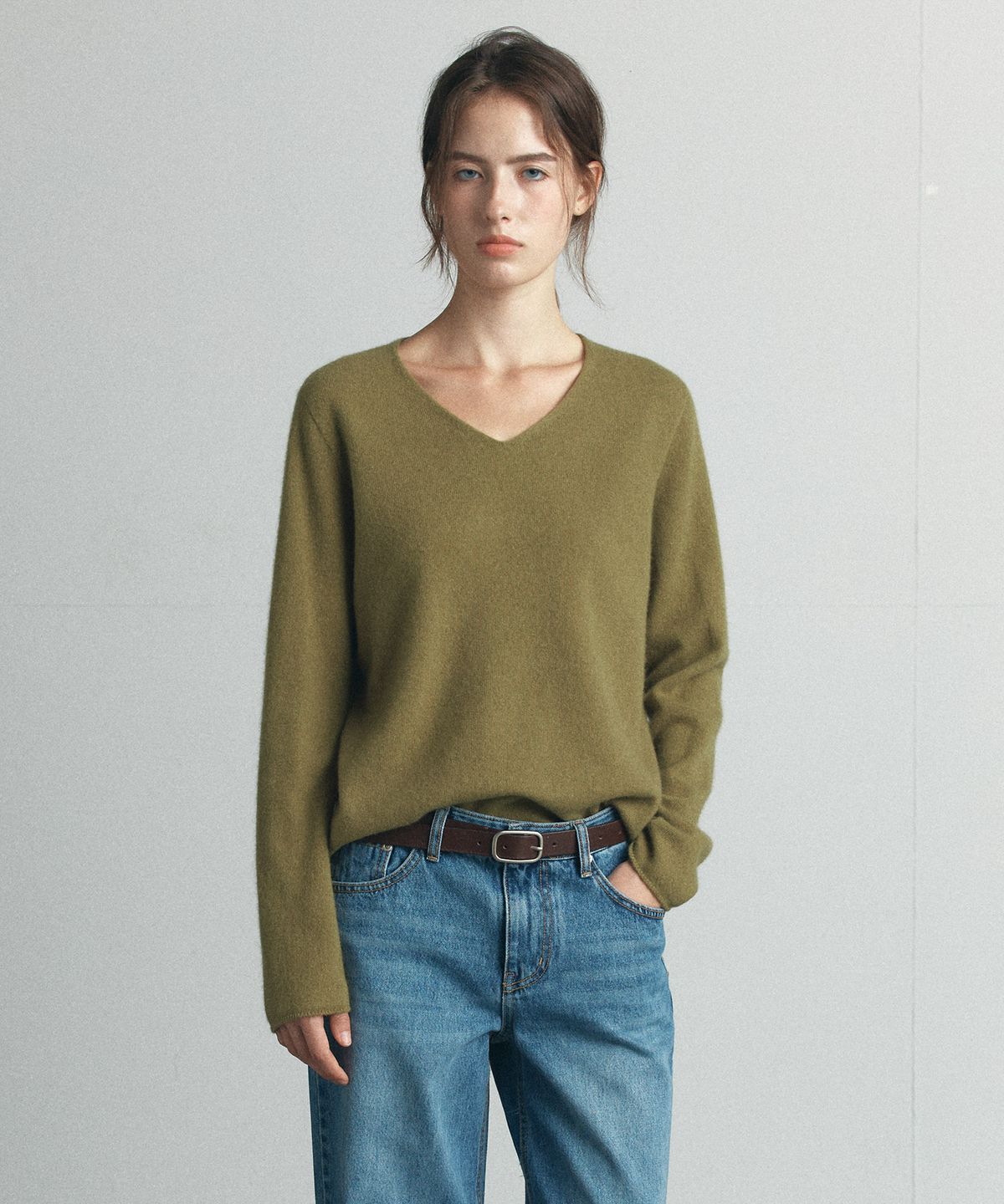 노운베러(KNOWNBETTER) Wholegarment V-neck wool knit [KNFW06KN08]_Olive