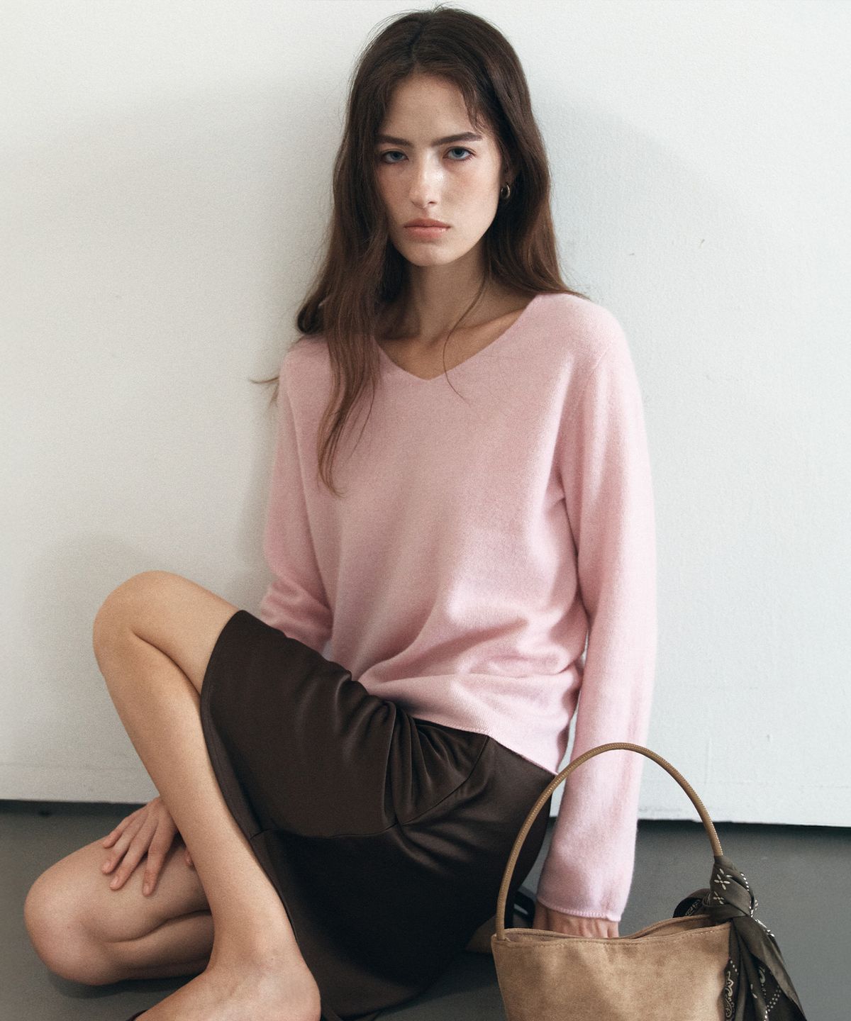 노운베러(KNOWNBETTER) Wholegarment V-neck wool knit [KNFW06KN06]_Light pink