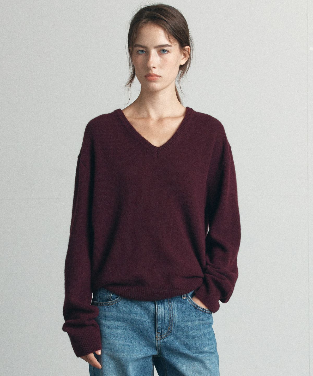 노운베러(KNOWNBETTER) Loose fit V-neck knit [KNFW06KN01]_Burgundy
