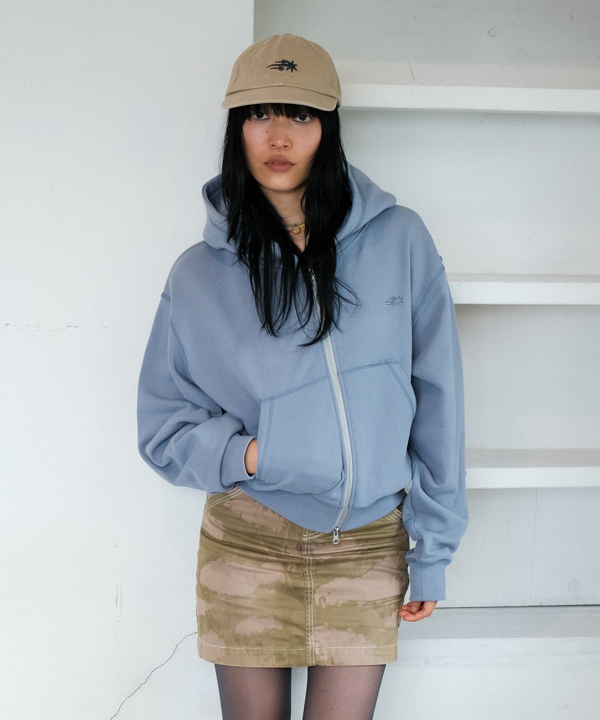 나이스고스트클럽(NICEGHOSTCLUB) STITCHED CROP HOODIE ZIP UP_SKYBLUE(NG2GFUM484A)