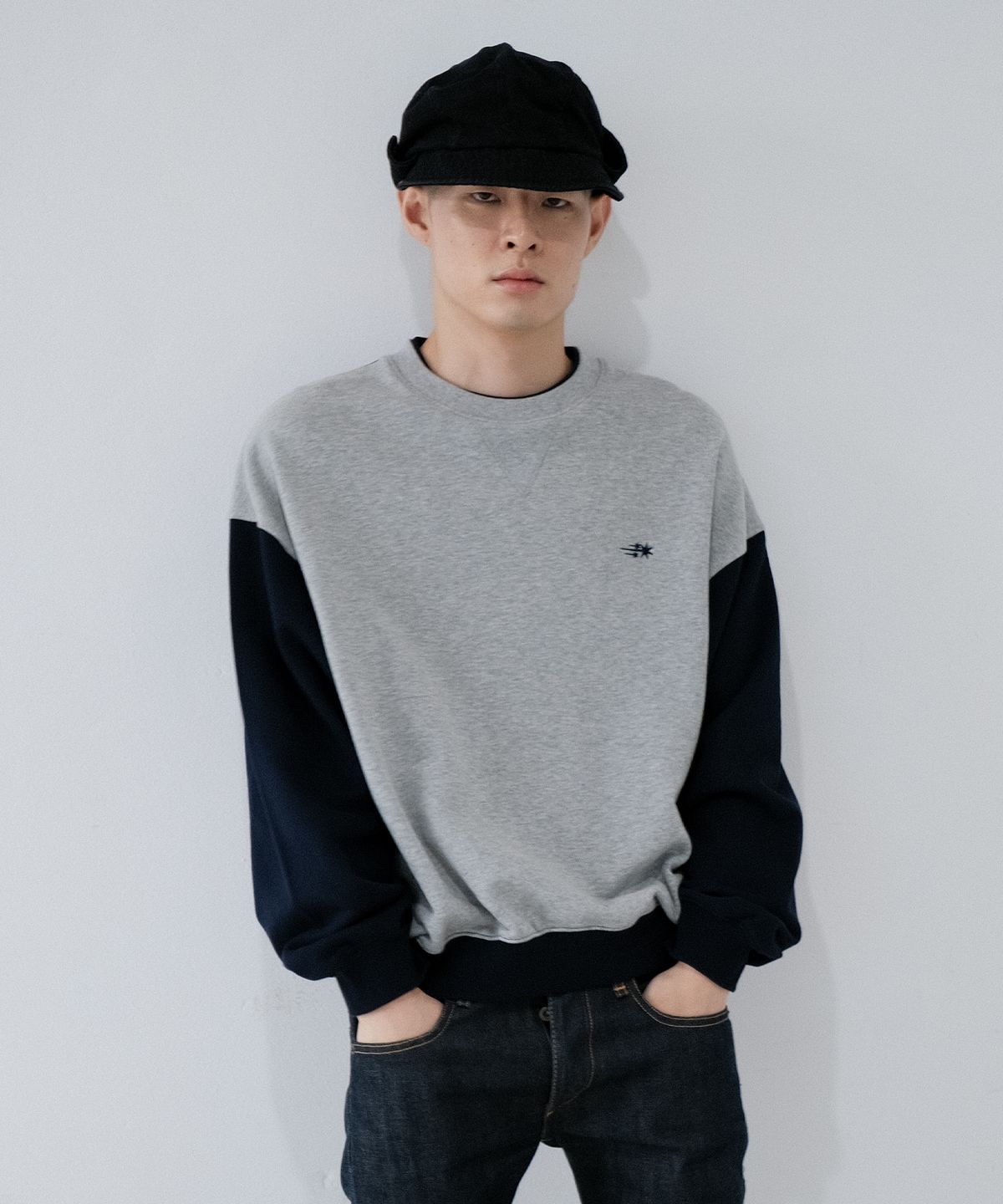 나이스고스트클럽(NICEGHOSTCLUB) COLOR BLOCK 3STAR SWEATSHIRTS_GREY(NG2GFUM441A)