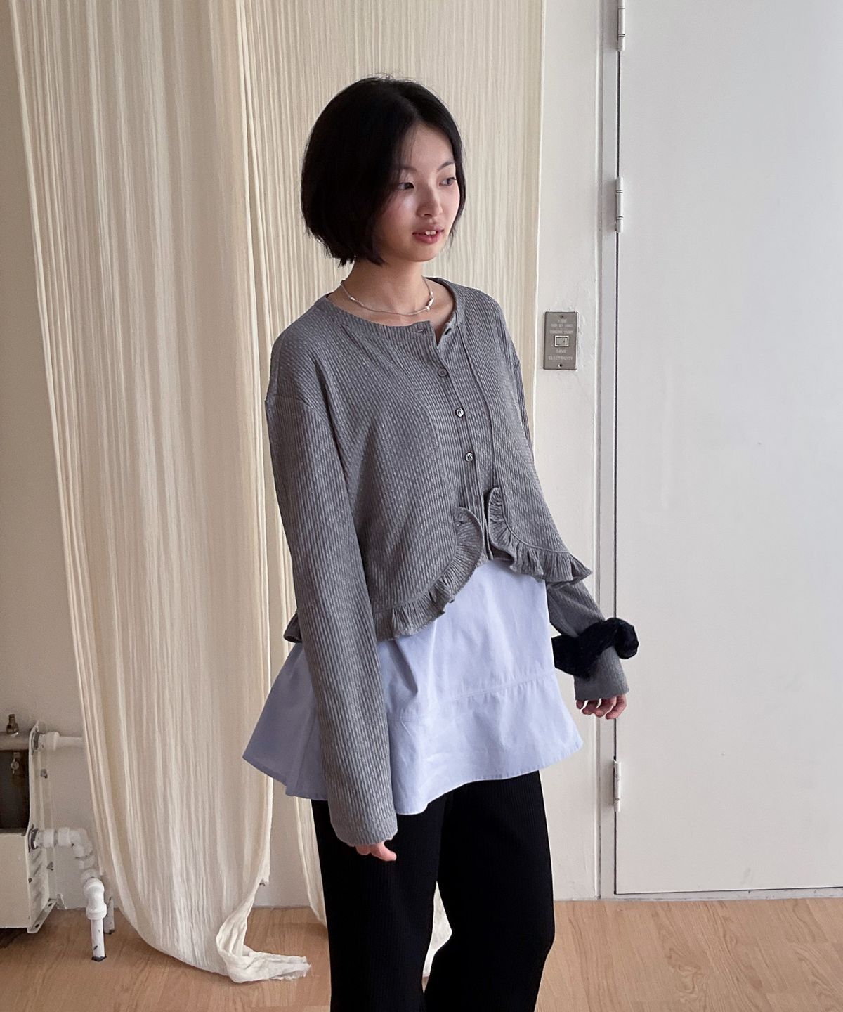 오수(OSU) OSU Ruffle Cardigan, gray
