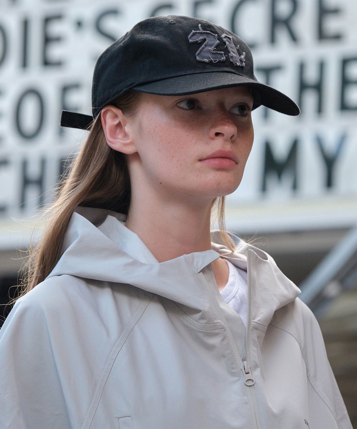 썸웨어버터(SOMEWHEREBUTTER) 21 Logo Ball Cap - Black