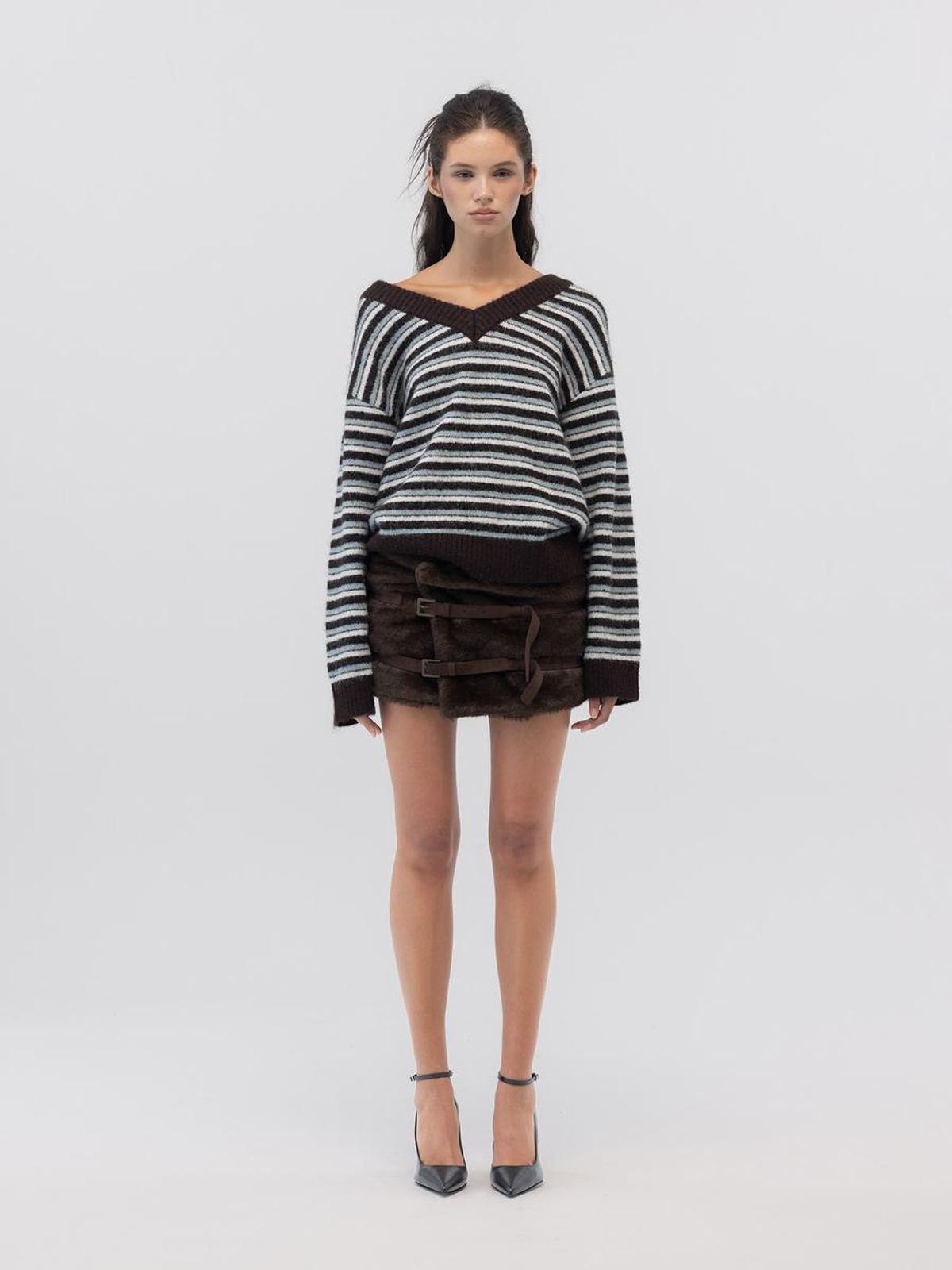 글로니(GLOWNY) FLUFFY BELT SKIRT (DARK BROWN)