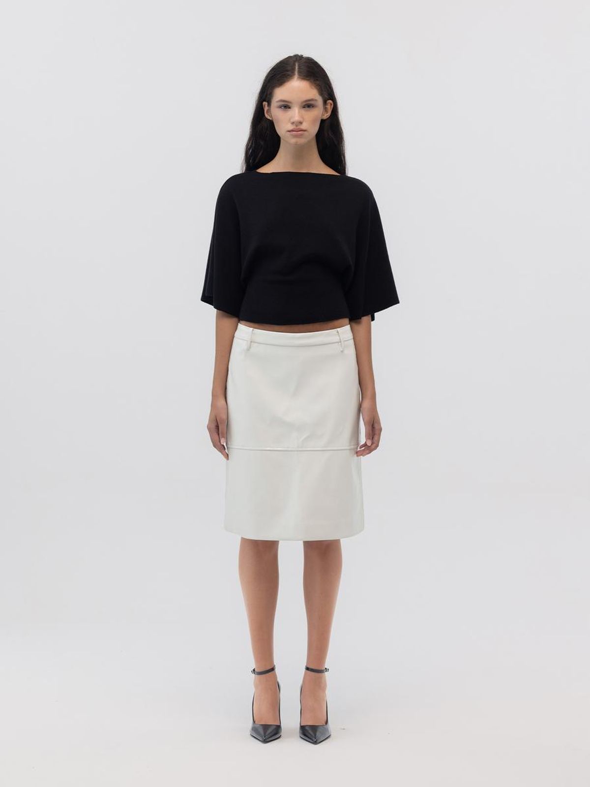글로니(GLOWNY) SOFT CURVE MIDI SKIRT (IVORY)