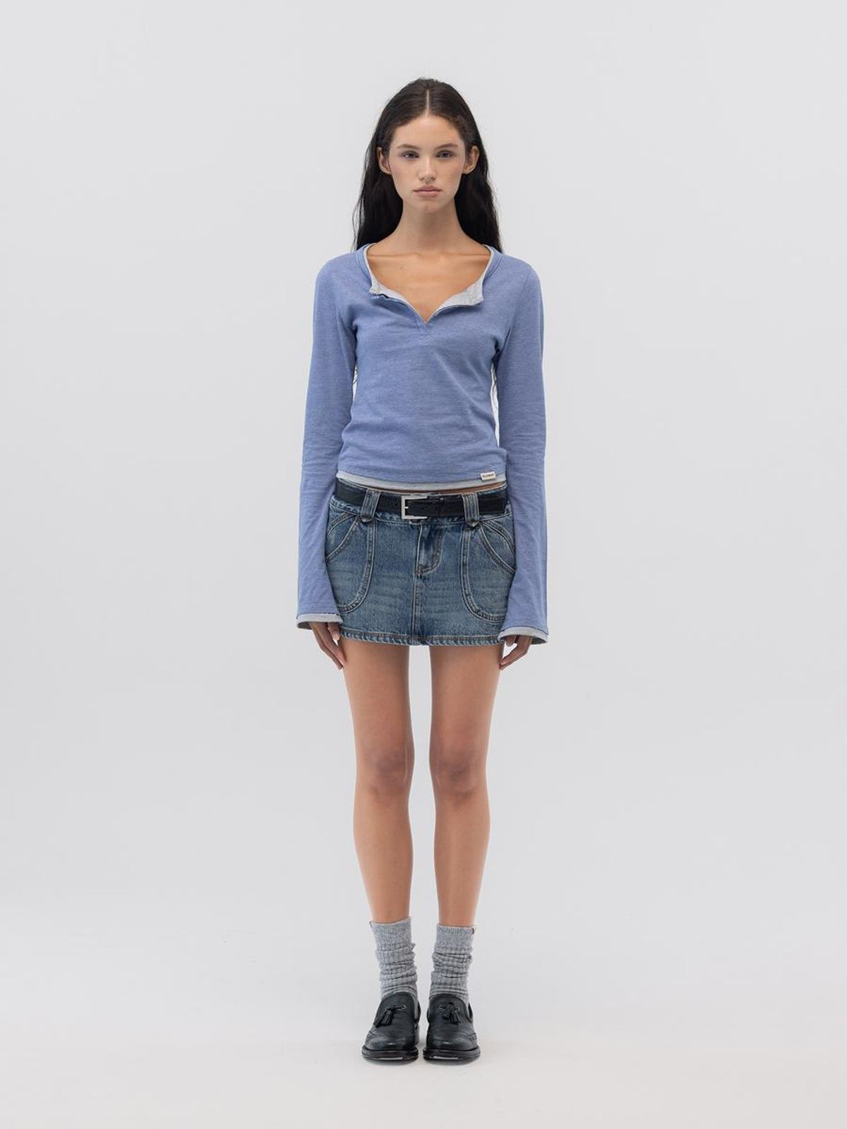 글로니(GLOWNY) CURVY DENIM MINI SKIRT (MID BLUE)