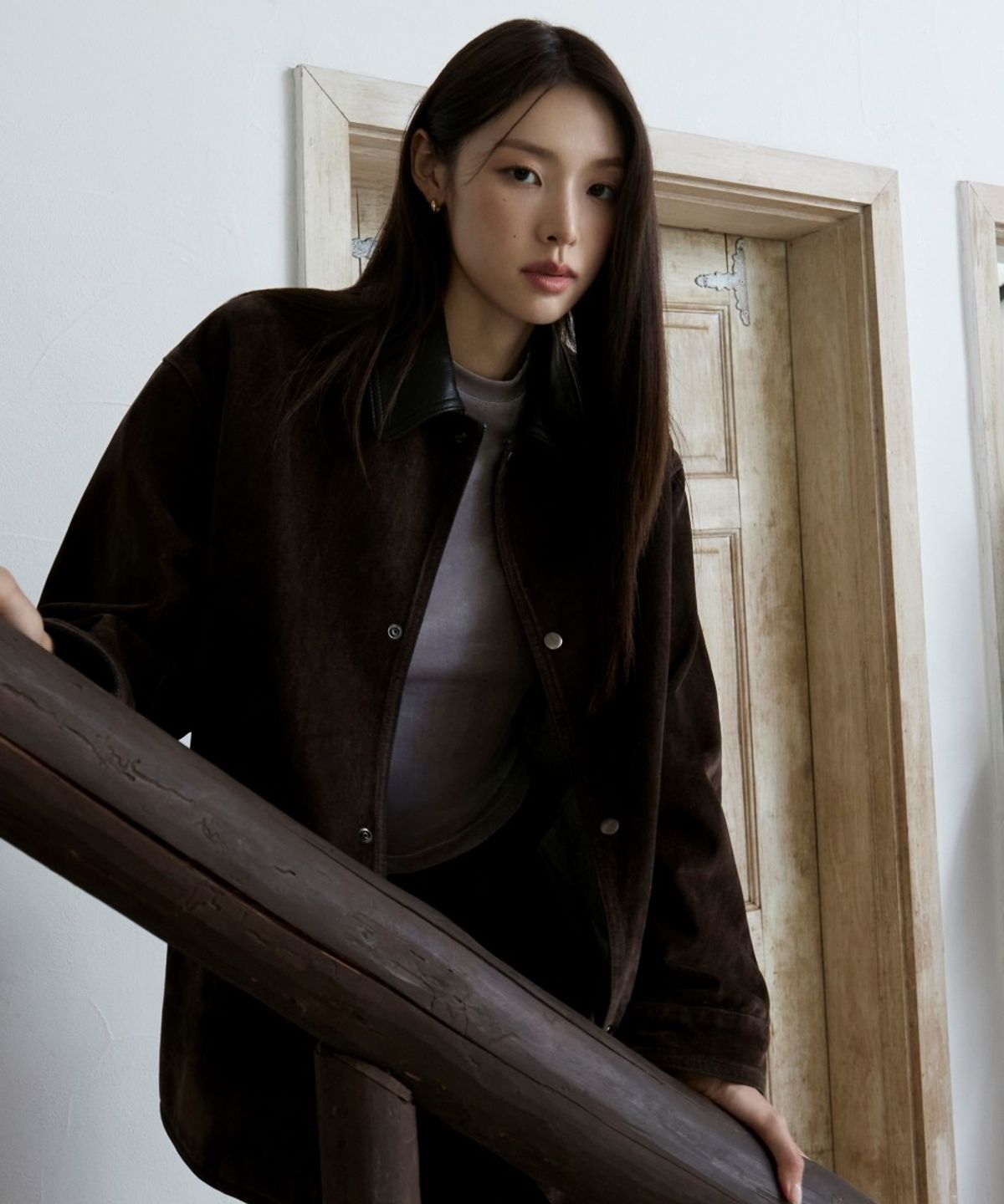 지이크 서촌 하우스(SIEG SEOCHON HAUS) [Women] Velour Cropped T-Shirt (PPIBH8403)