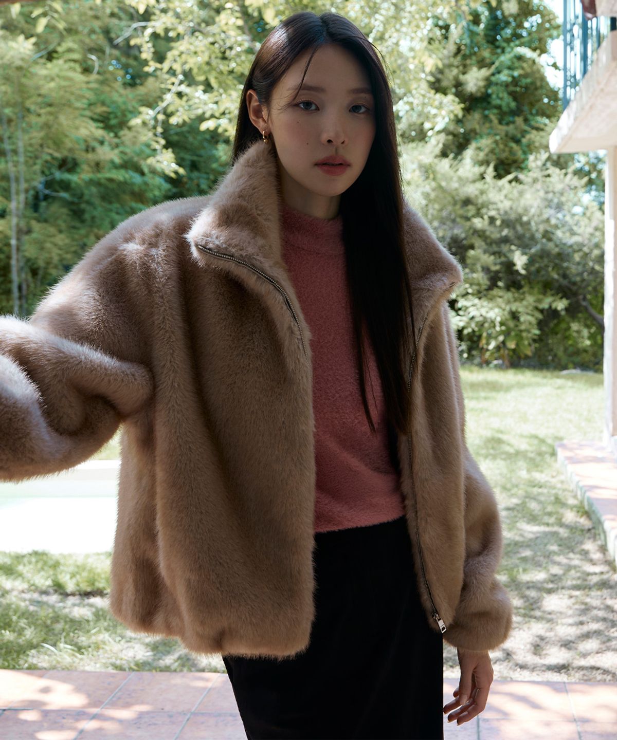지이크 서촌 하우스(SIEG SEOCHON HAUS) [Women] Faux Fur High-Neck Jumper (PPMAH6408)