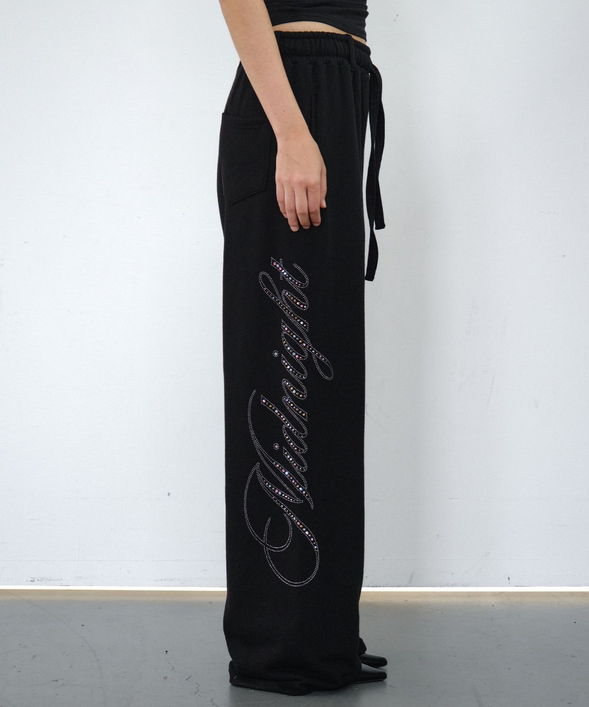 미드나잇 무브(MIDNIGHT MOVE) cubic pants (black)