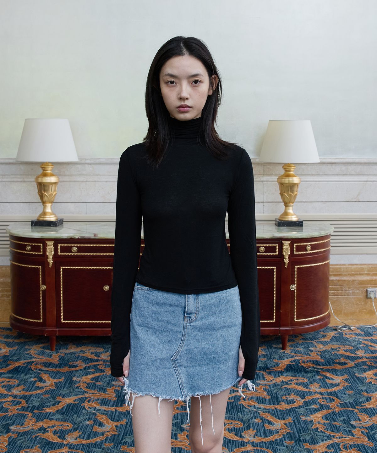 이프소마그넷(IFSO MAGNET) See-through Turtleneck T-shirt