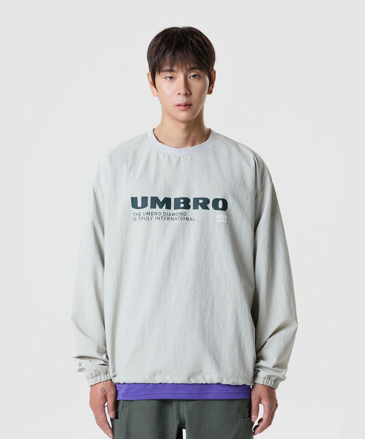 엄브로(UMBRO) 클래식 긴팔 피스테 베이지 UR321CWT93