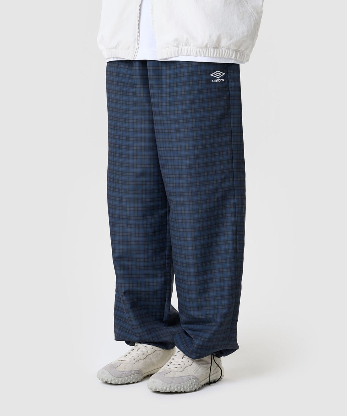 엄브로(UMBRO) 클래식 우븐 조거 & 스트레이트 2WAY 팬츠 그린 패턴 UR323CPT93