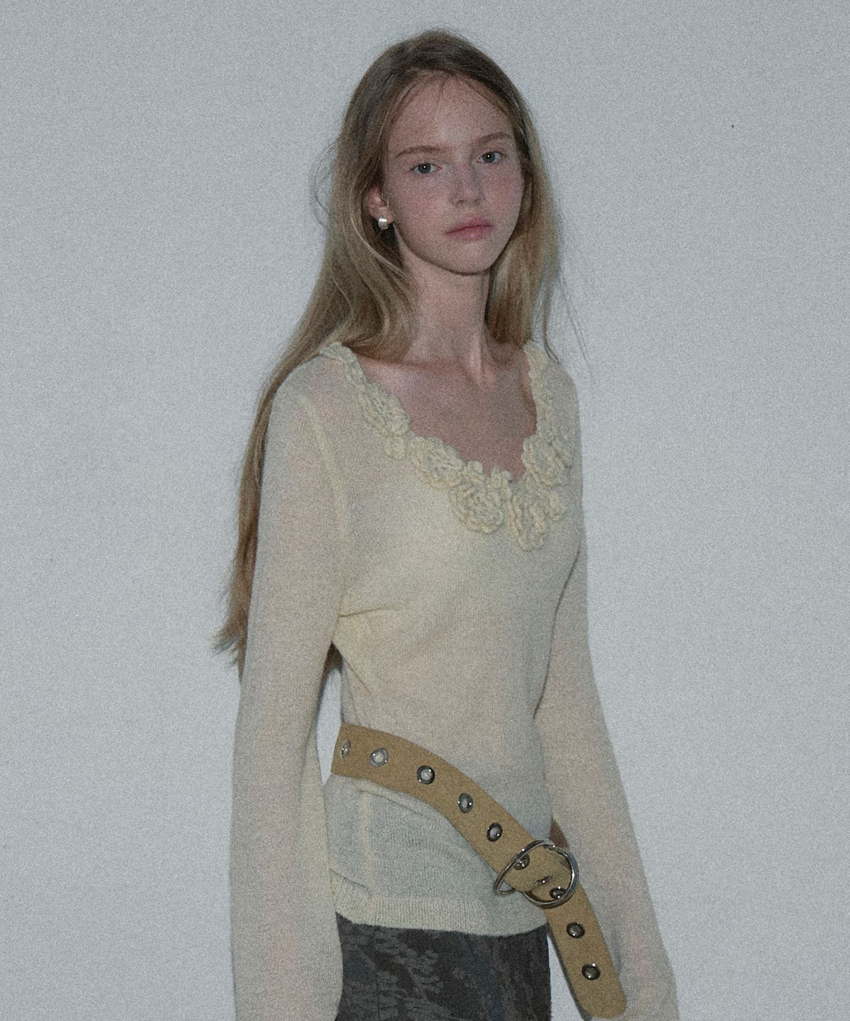 마가린핑거스(MARGARIN FINGERS) CORSAGE MIX PULLOVER (CREAM)