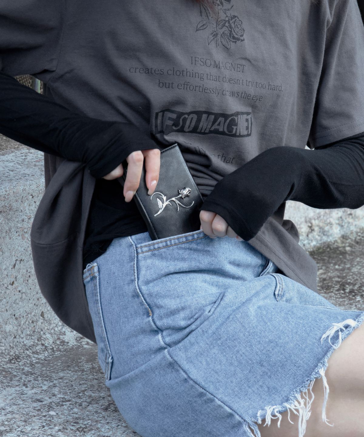 이프소마그넷(IFSO MAGNET) Rose Card Wallet - BLACK