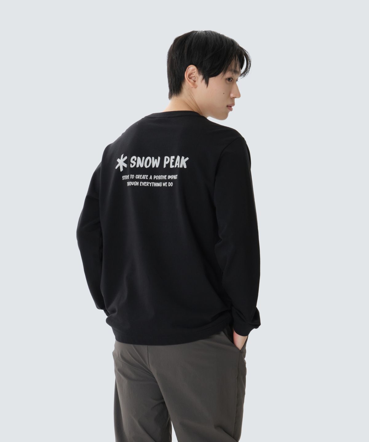 스노우피크 어패럴(SNOWPEAK APPAREL) 베이직 그래픽 긴팔 티셔츠 (S26FMFTL18) Black