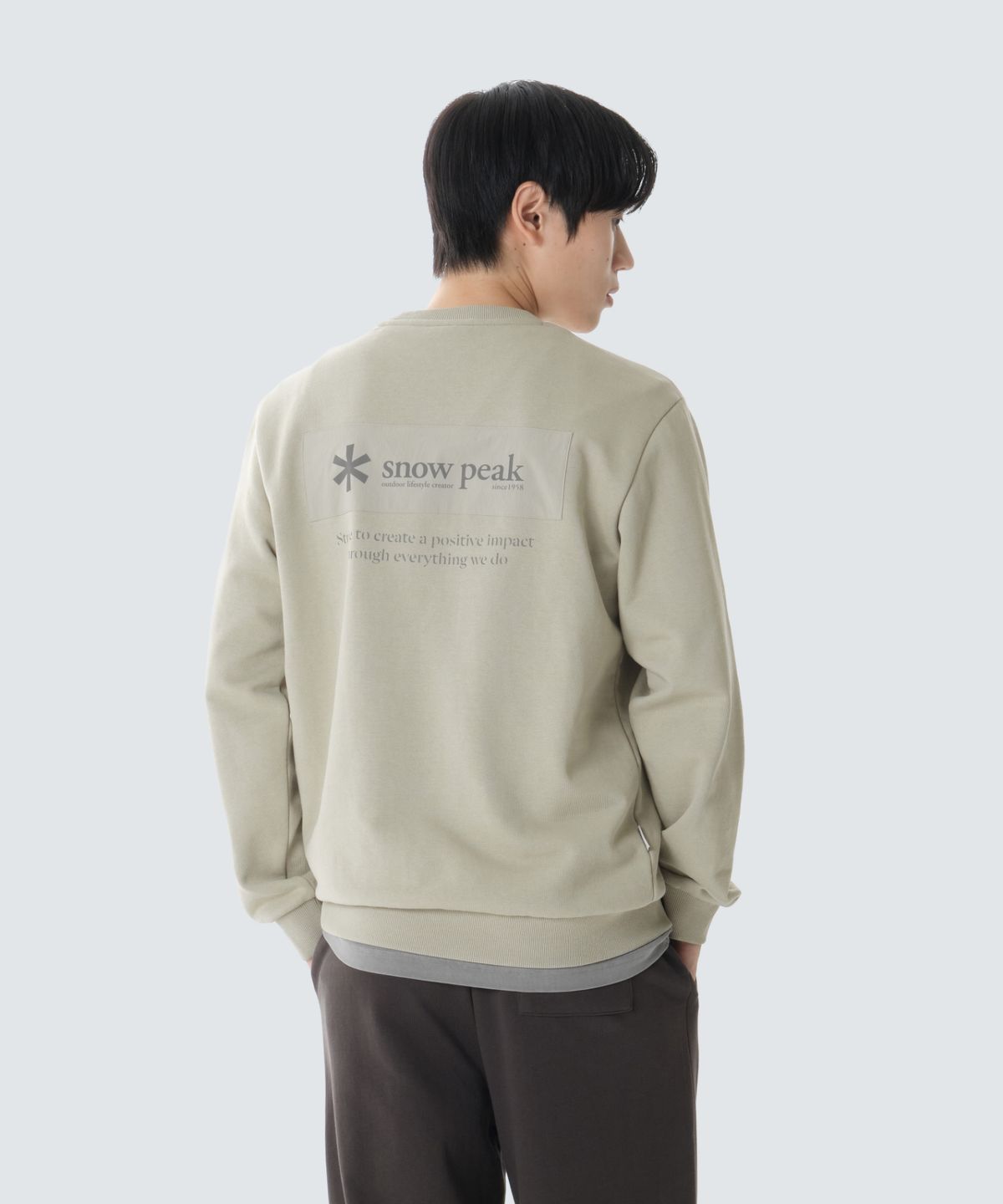 스노우피크 어패럴(SNOWPEAK APPAREL) 우븐 패치 맨투맨 (S26FMFHT24) Moss Gray