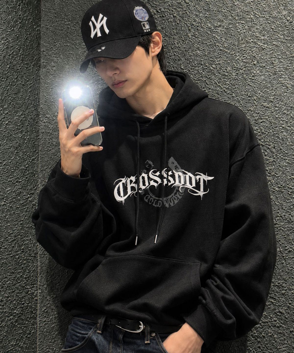 크로스닷(CROSSDOT) 블랙헤럴드 오버핏 후드티셔츠 5 Color [CRDI_4004]