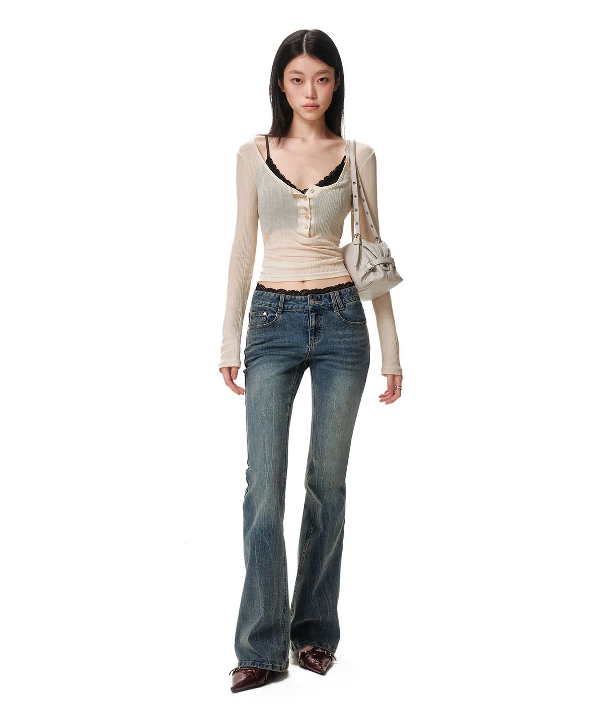 데케트 우먼(DECET WOMEN) Crinkle Washed Low Rise Slim Flared Jeans DCWPT035BLUE