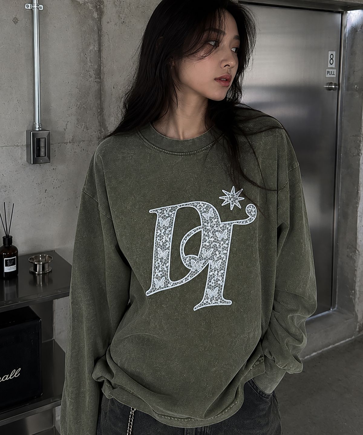 도톤(DOTON) LACE EMBLEM ACID LONG SLEEVE (Khaki)