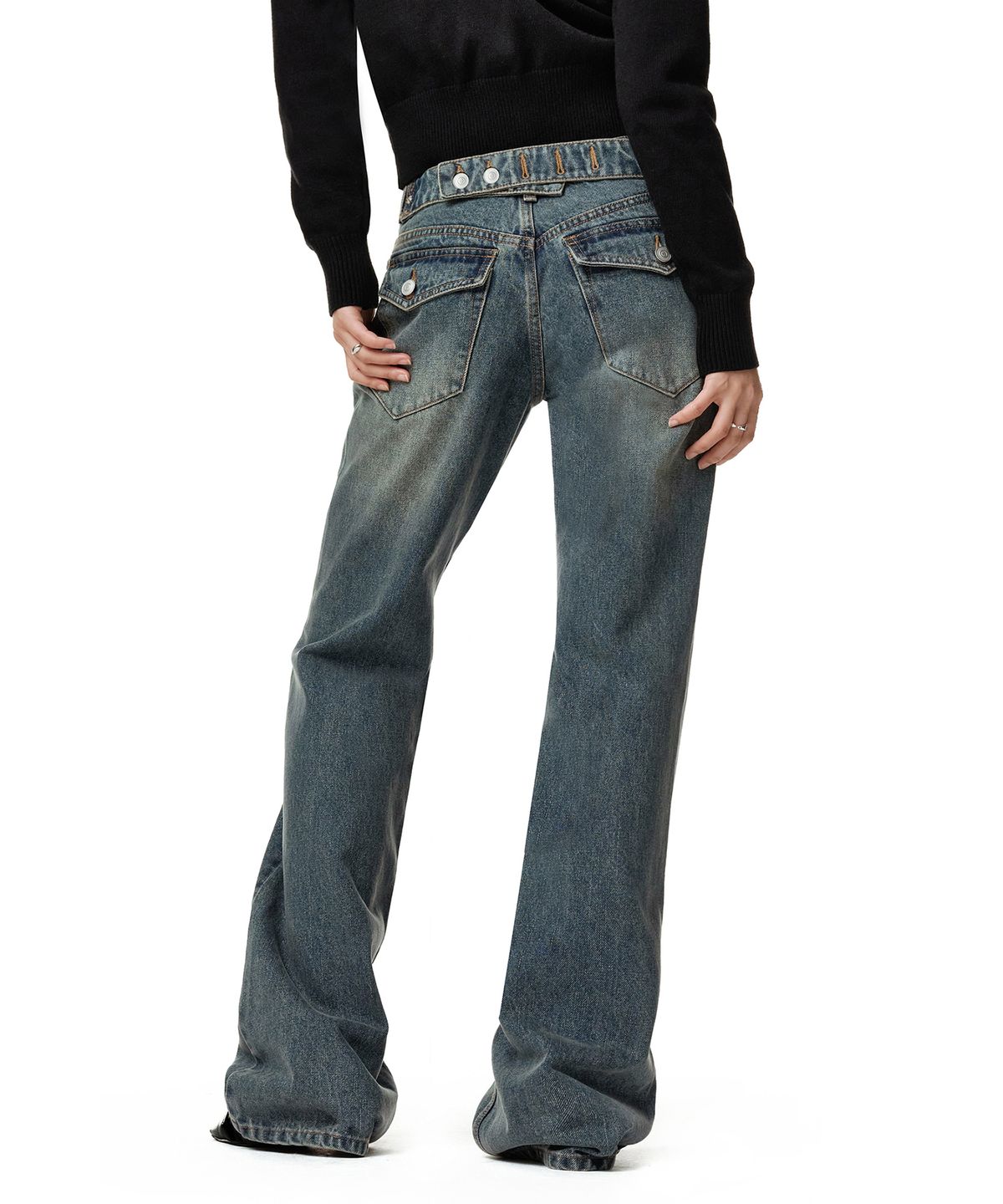 데케트 우먼(DECET WOMEN) Adjustable Back Low Rise Relaxed Flared Jeans DCWPT031BLUE