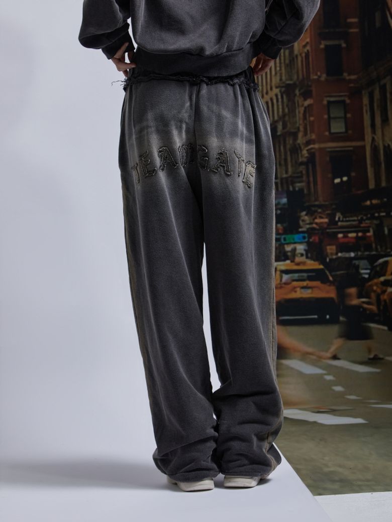HIGHLIGHT JOGGER