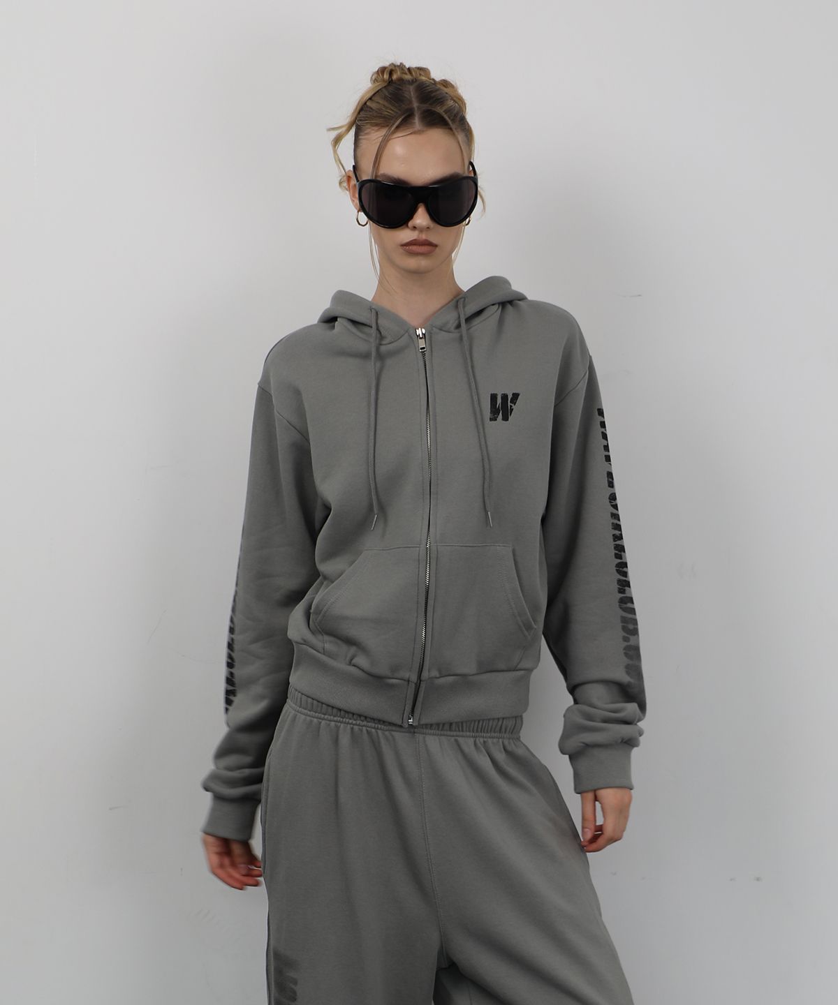 웨이브걸(WAVEGIRL) W Club Hoodie Zip Up (2color)