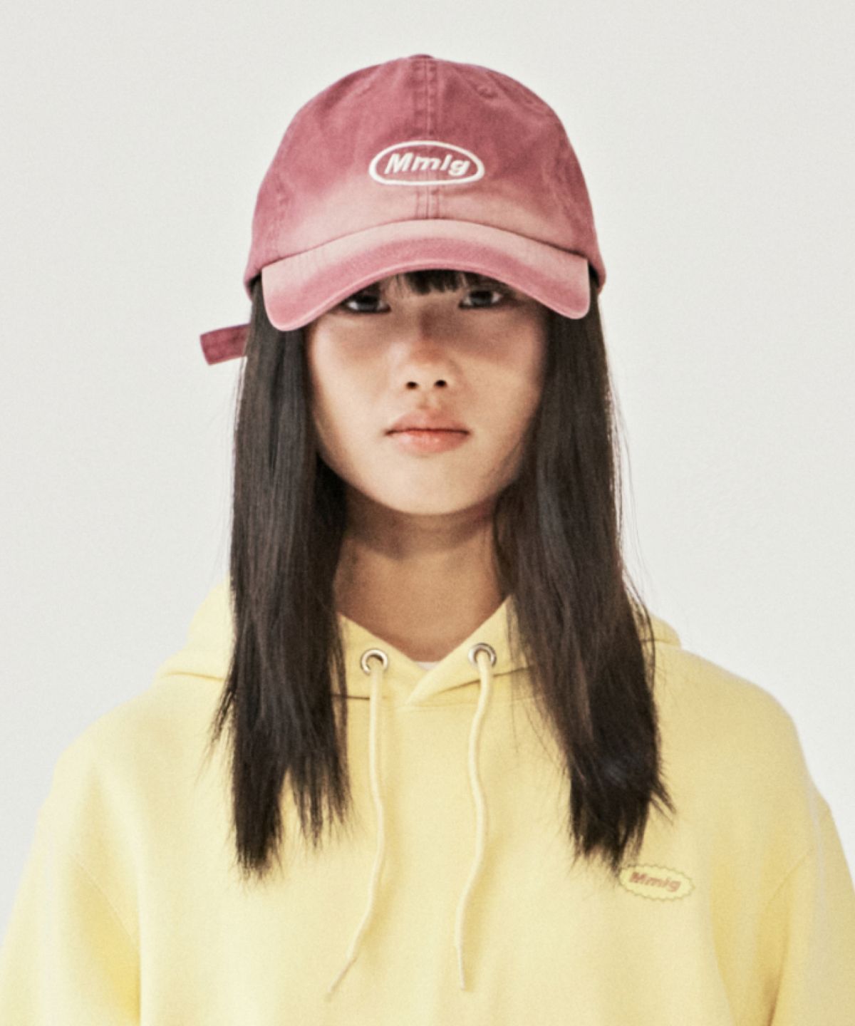 엠엠엘지(MMLG) EMB. MMLG GRADIENT BALLCAP (RED)