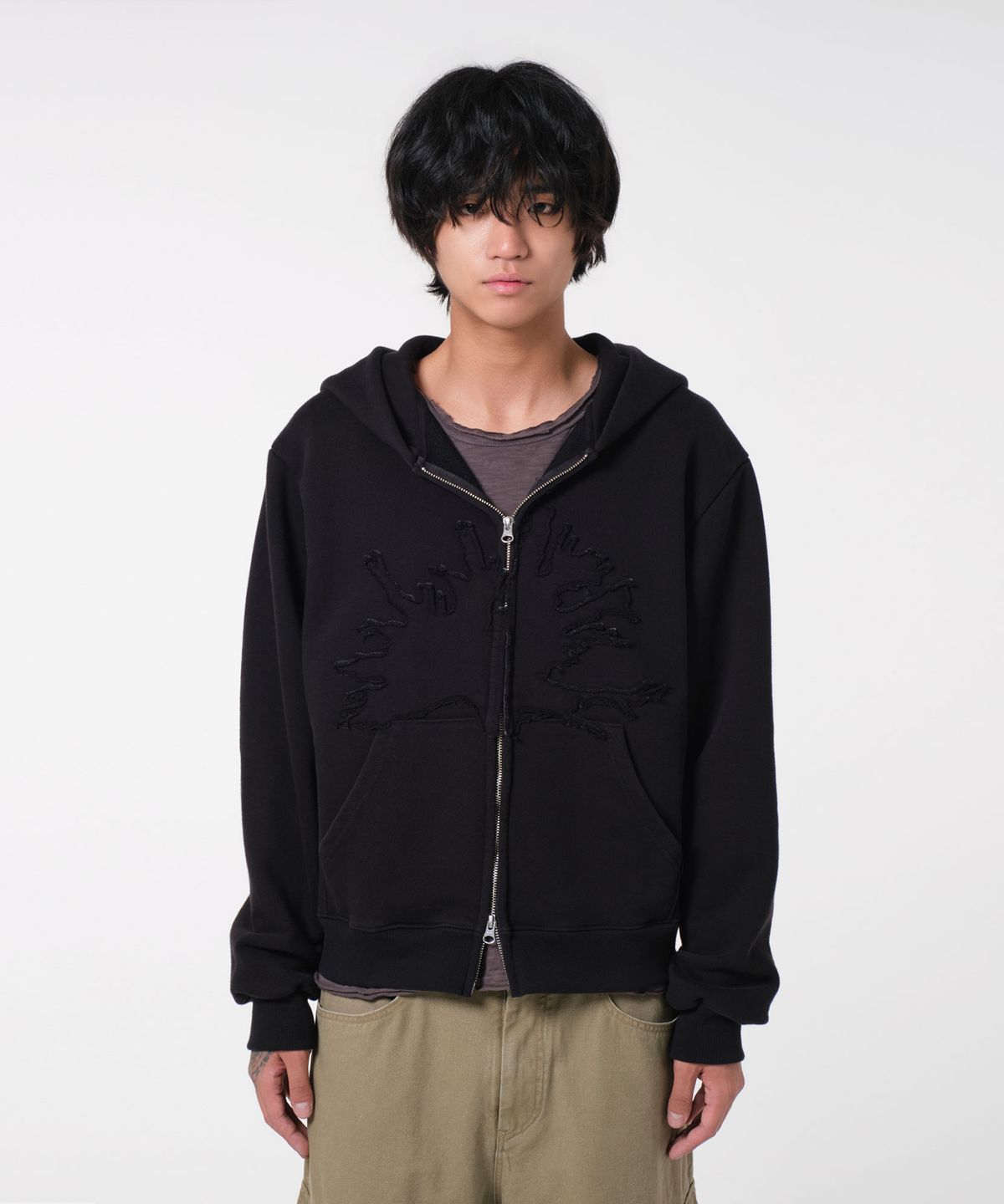 다이브인(DIVEIN) [DIVEIN X 무민서] GRAPHIC VINTAGE CROP HOOD ZIP-UP (BLACK)